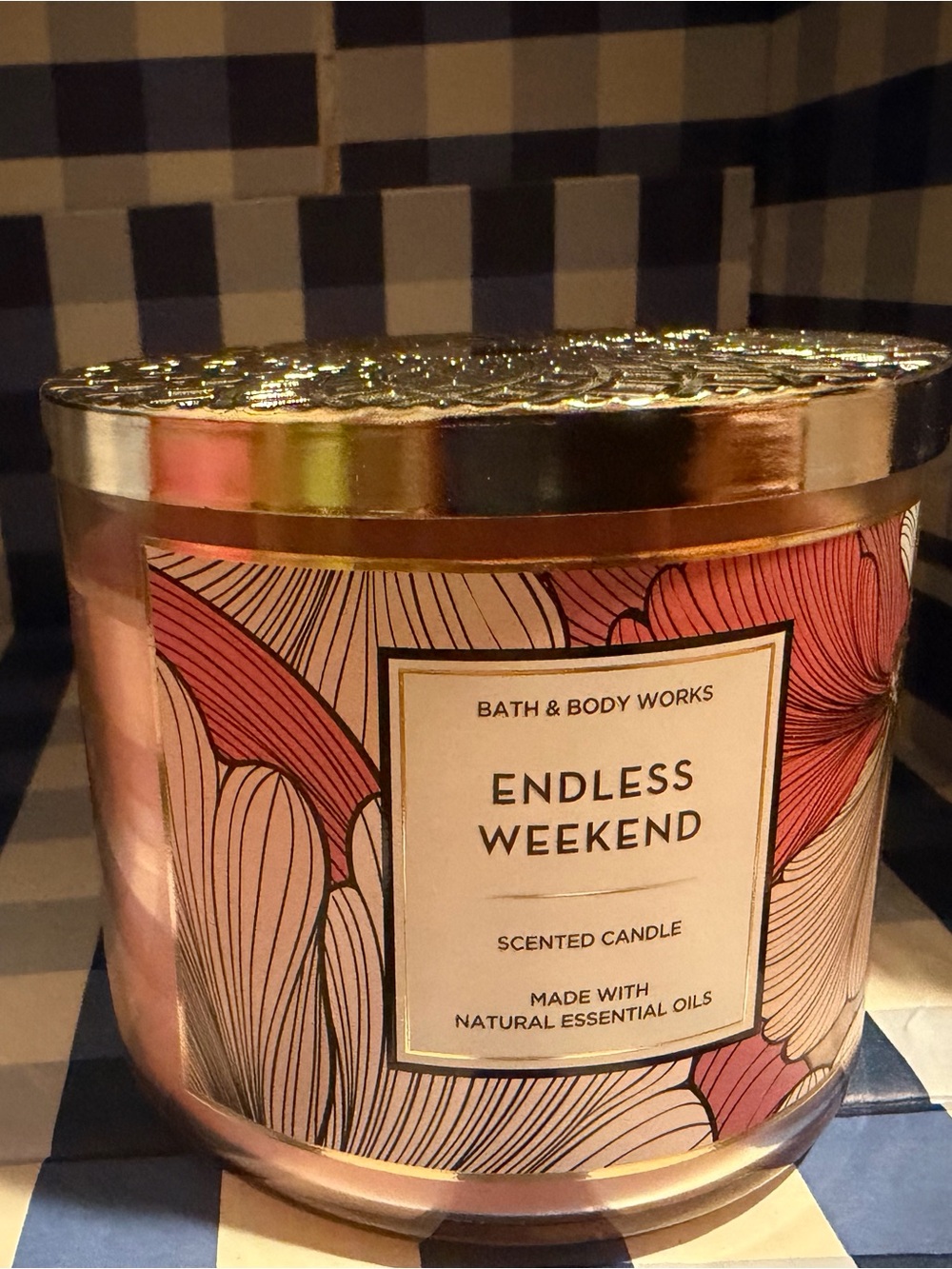 Bath & Body Works Endless Weekend Scented Candle